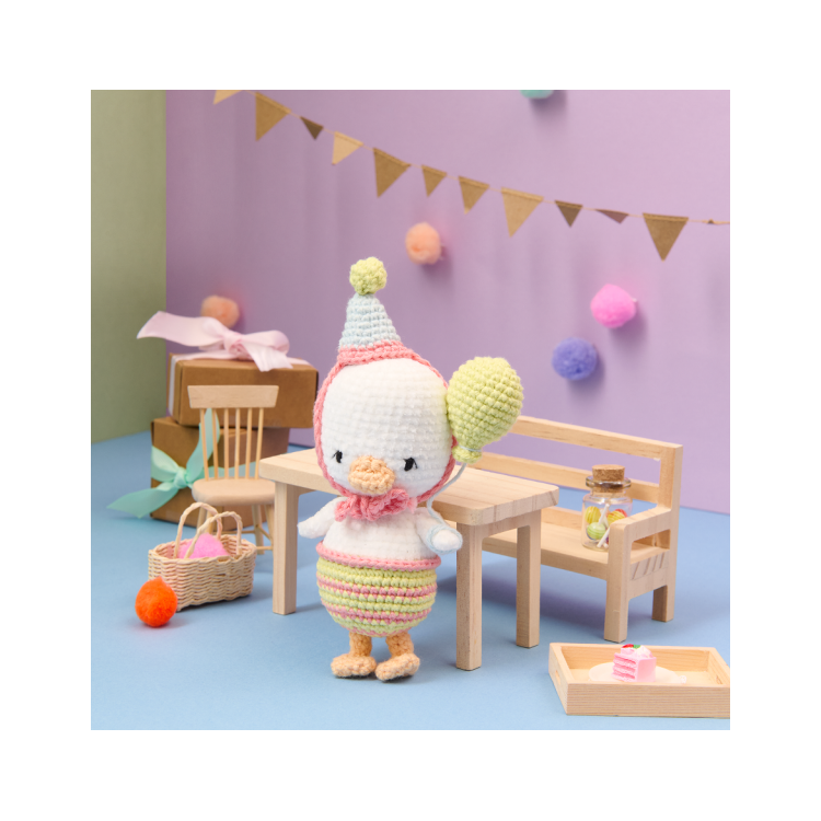 Kit de crochet - Bertie the birthday duckling - Ricorumi