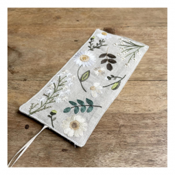 Kit de broderie - Marque page Louise