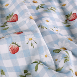 Tissu popeline - Les fraises sur la nappe