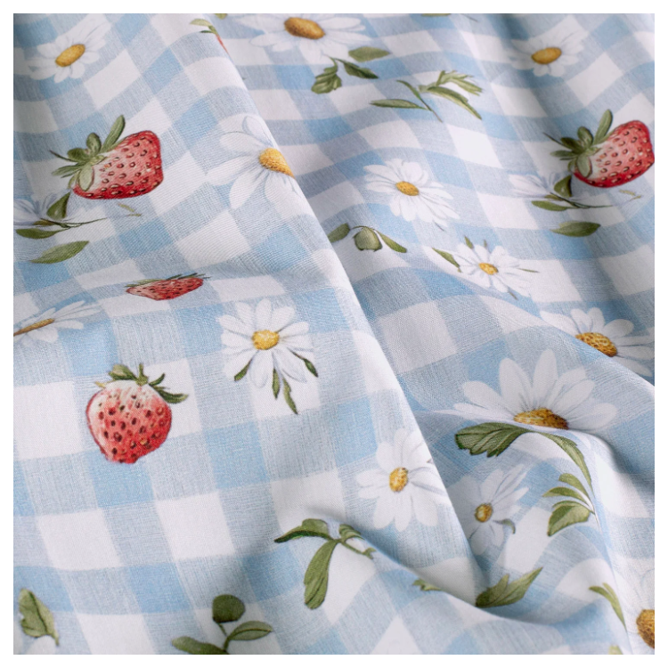 Tissu popeline - Les fraises sur la nappe