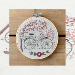 Kit de broderie - Com'1 air de printemps