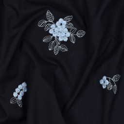 Tissu voile de coton - broderie fleurs bleues
