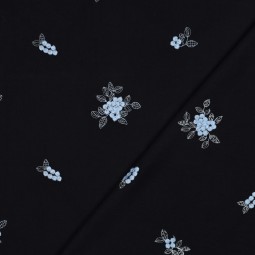 Tissu voile de coton - broderie fleurs bleues