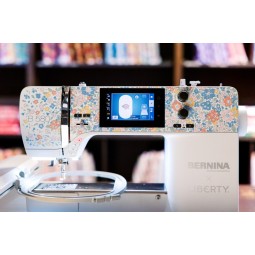 Machine à coudre et à broder Bernina 580 Liberty Edition