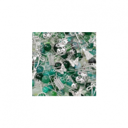 Perles en verre et breloques vertes x50g