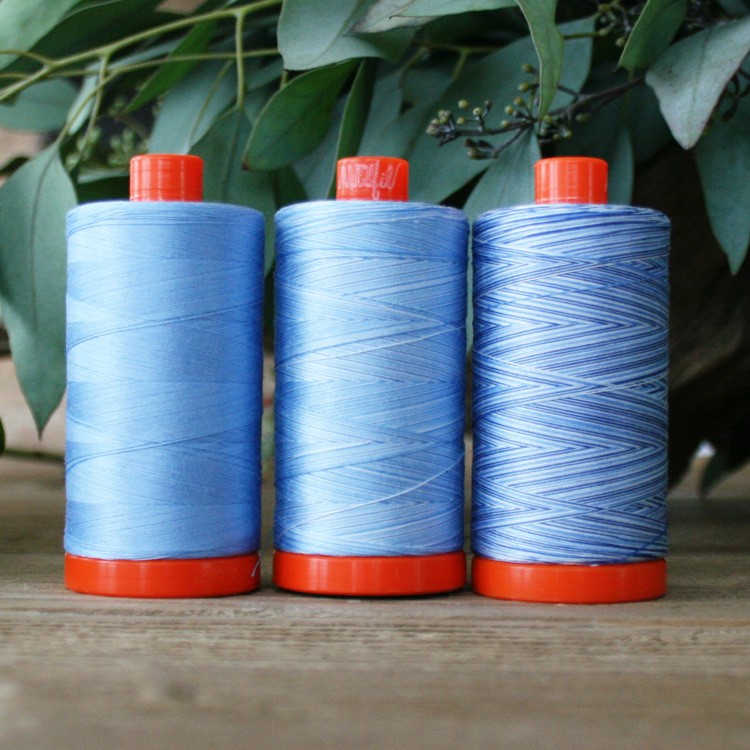 Color builders Aurifil 2022 - Juin : PassionFlower