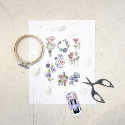 Kit de broderie - Easy custo - Parlons fleurs