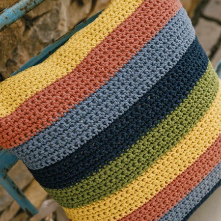 Kit de crochet - Coussin multi-rayures - New Ekos